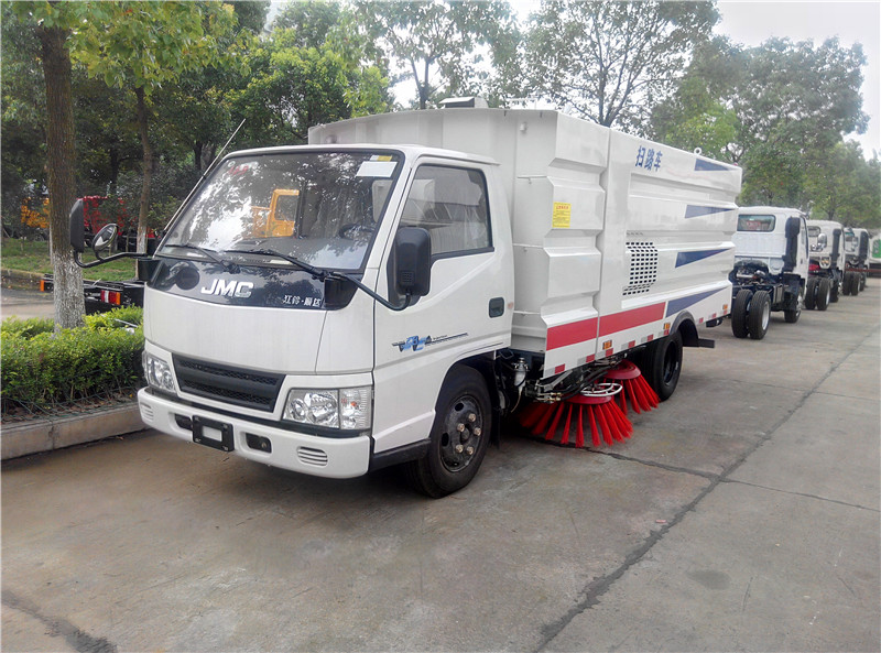 江鈴順達6方掃路車