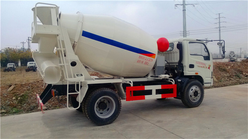 躍進(jìn)4方攪拌車 躍進(jìn)4方攪拌車