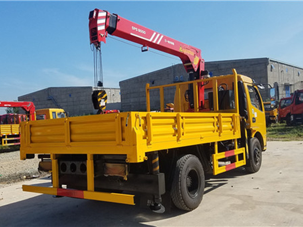 小型藍牌福瑞卡3.2噸隨車吊 小型藍牌福瑞卡3.2噸隨車吊