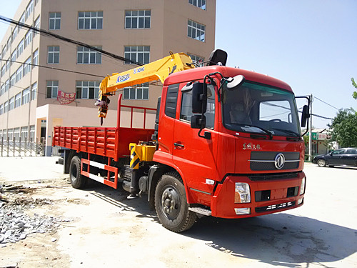 東風(fēng)天錦國(guó)五徐工6.3噸隨車吊 東風(fēng)天錦國(guó)五徐工6.3噸隨車吊