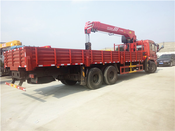 東風后雙橋三一12噸隨車吊 東風后雙橋三一12噸隨車吊