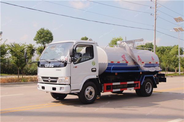 東風(fēng)5方吸糞車