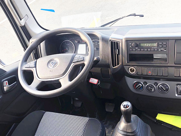 福田歐馬可S1國(guó)六藍(lán)牌冷藏車(chē)內(nèi)飾